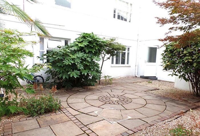 1 Bedroom Flat For Sale In Marine Parade, Brighton, BN2 - Photo 8