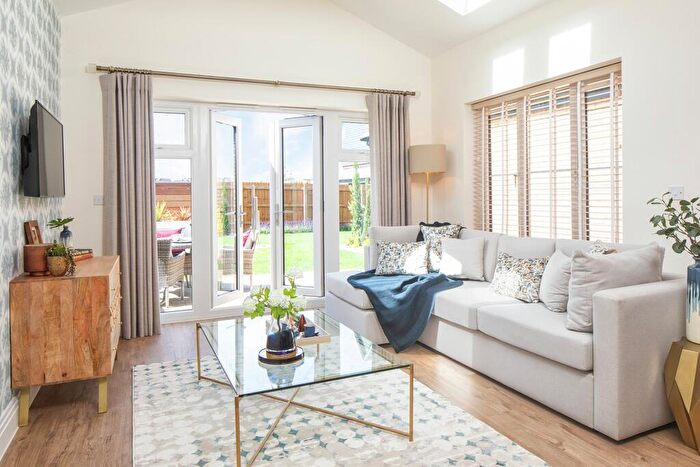 4 Bedroom Detached House For Sale In Doughton Road (off, Coggeshall Road), Kelvedon, CO5