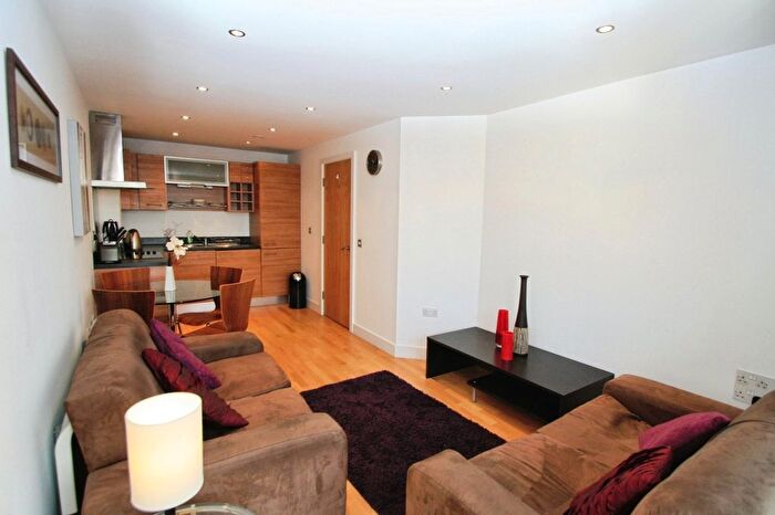 1 Bedroom Flat To Rent In Cartier House, The Boulevard, Leeds, West Yorkshire, LS10