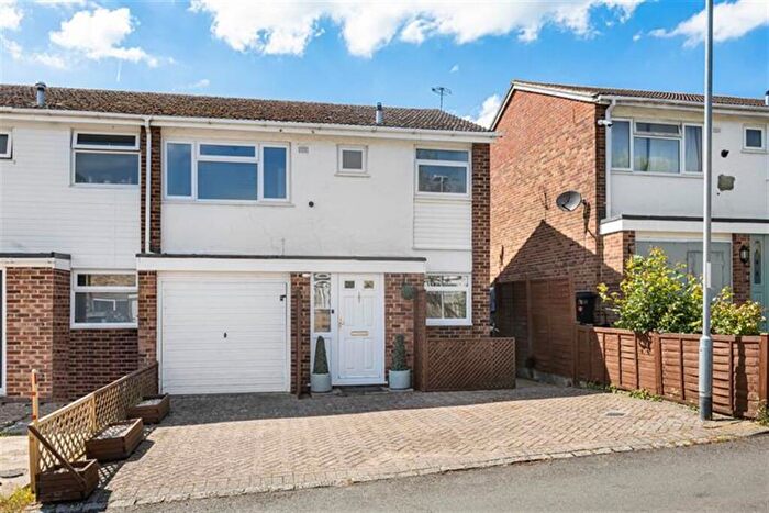 3 Bedroom Semi-Detached House For Sale In Holyrood Close, Caversham Park, Reading, RG4