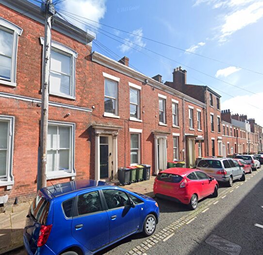 2 Bedroom Flat To Rent In Latham Street, Preston, Lancashire, PR1