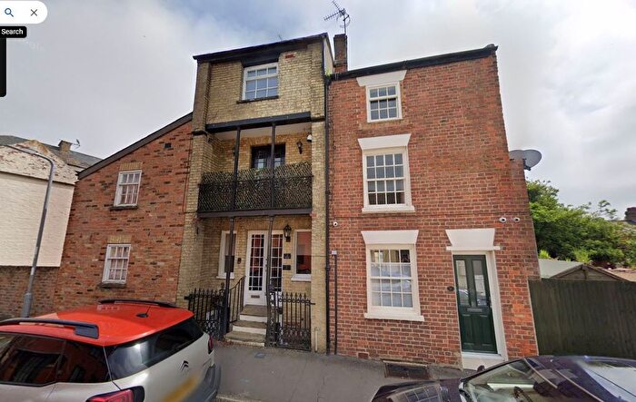 3 Bedroom Town House To Rent In Reform Street, Crowland, Peterborough, PE6