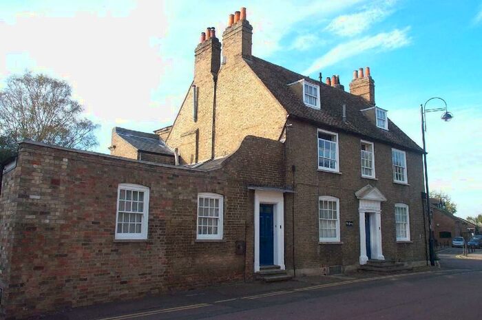 1 Bedroom Flat To Rent In The Priory, Priory Lane, PE19