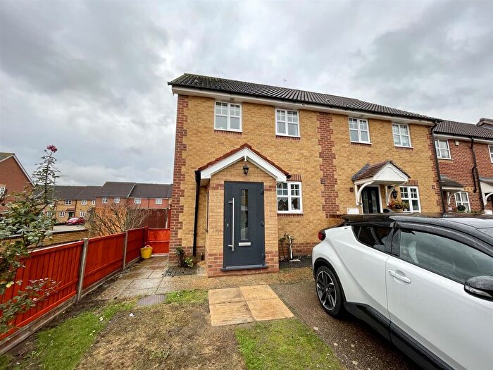 3 Bedroom End Terrace House To Rent In Bakers Gardens, Carshalton, SM5