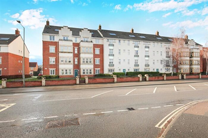 2 Bedroom Flat For Sale In Archdale Close, Chesterfield, S40