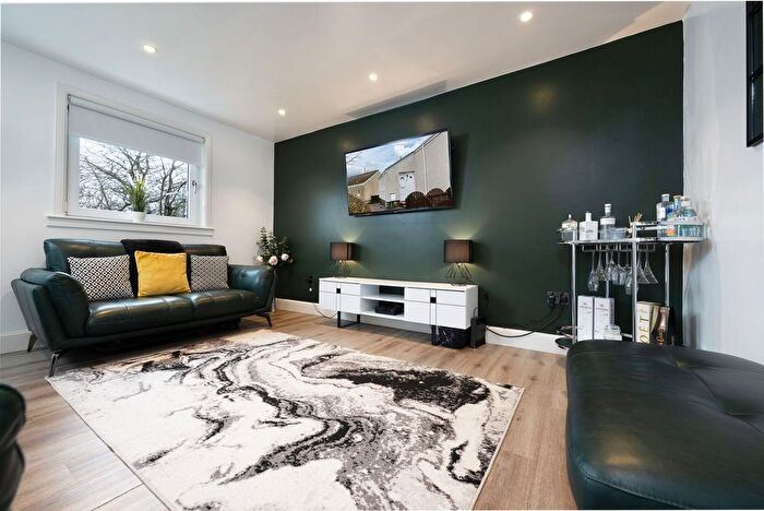 3 Bedroom Semi Detached House For Sale In Muirdykes Avenue, Port Glasgow, PA14