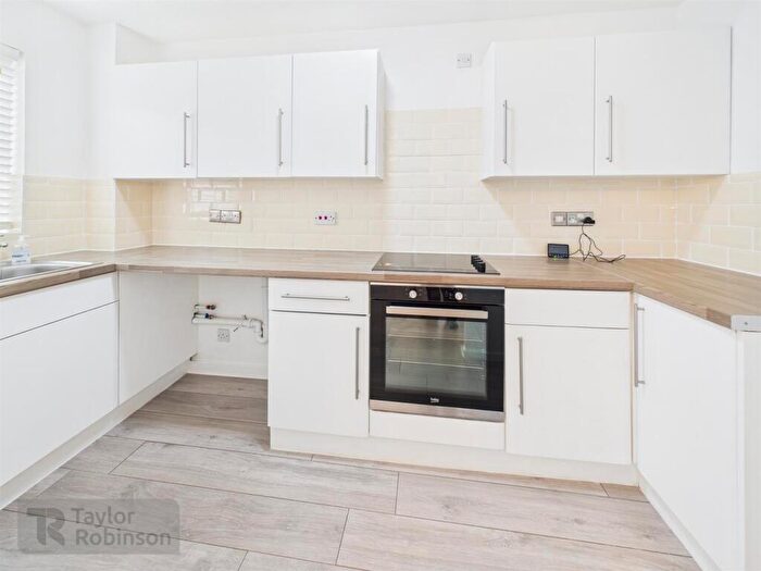 1 Bedroom End Of Terrace House For Sale In Millais Close, Crawley, RH11