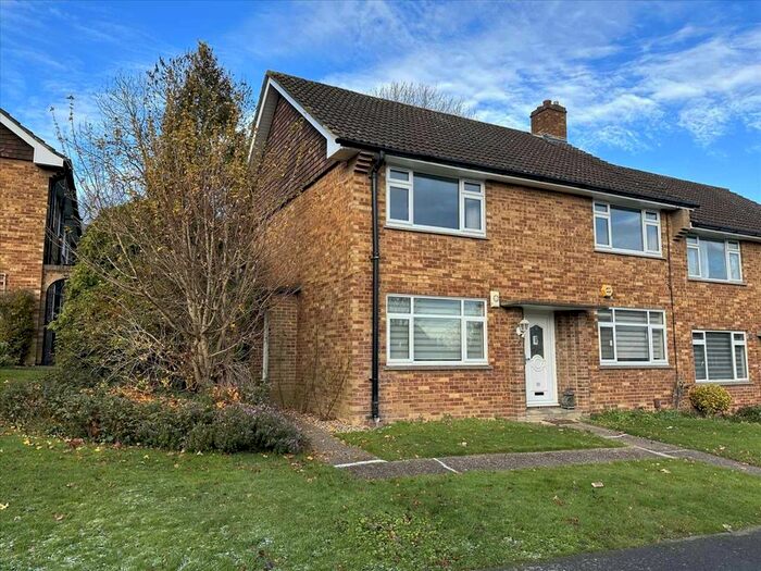 2 Bedroom Flat To Rent In Hill Close, Stanmore, Stanmore, HA7