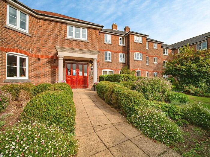 1 Bedroom Retirement Property For Sale In Wessex Road, Dorchester, DT1