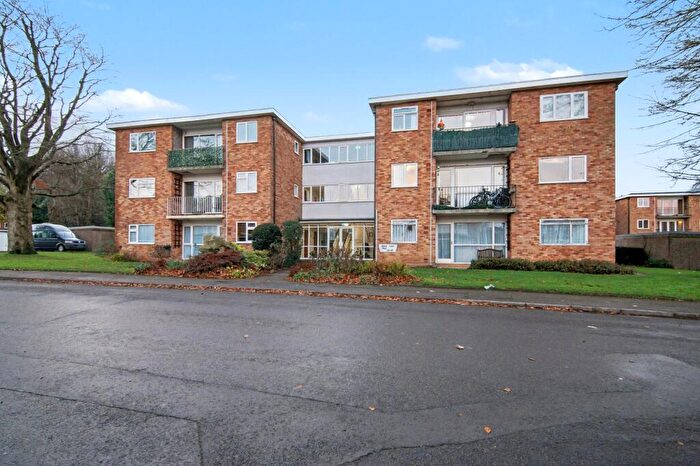 2 Bedroom Flat For Sale In Mackenzie Close, Coventry, CV5