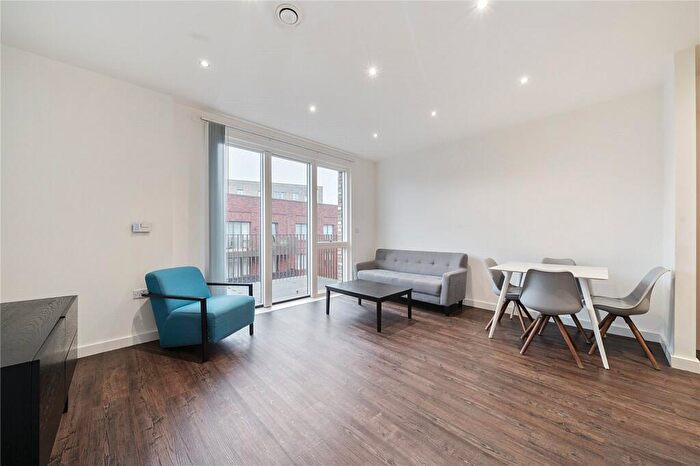 1 Bedroom Apartment To Rent In Frobisher Yard, London, E16