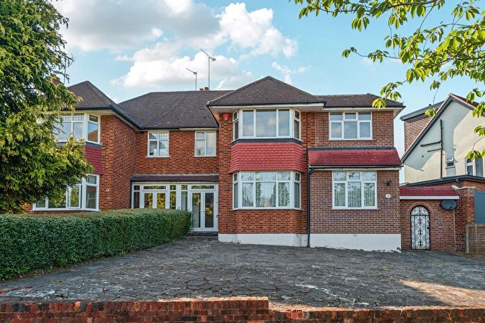 4 Bedroom Semi-Detached House For Sale In Sheringham Avenue, London, N14