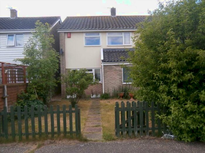 3 Bedroom Semi-Detached House To Rent In Ash Close, Wymondham, NR18