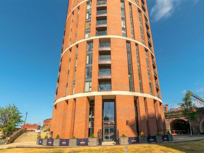 2 Bedroom Property To Rent In Candle House, Wharf Approach, LS1