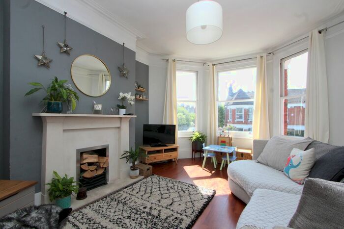 3 Bedroom Flat To Rent In Albert Road, London, N22