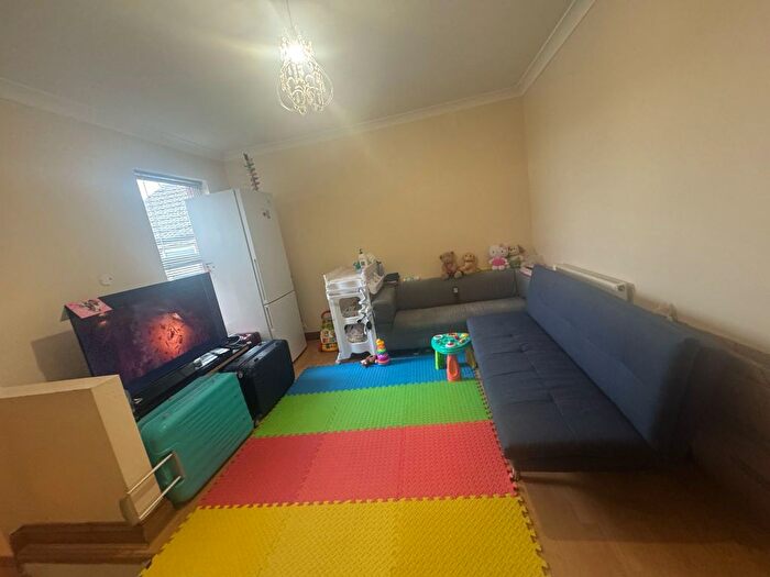 1 Bedroom Flat To Rent In Desborough Road, Eastleigh, SO50