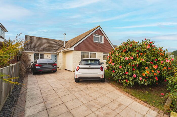 4 Bedroom Chalet For Sale In Selfridge Avenue, Southbourne, Bournemouth, BH6