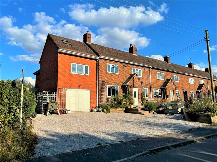 5 Bedroom End Of Terrace House For Sale In Parsons Close, Willey, Rugby, CV23