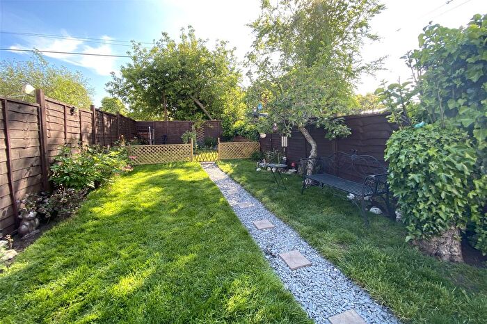 3 Bedroom Terraced House For Sale In Waterloo Road, Wellington, Somerset, TA21