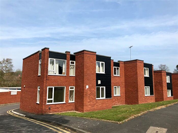 2 Bedroom Flat To Rent In Blackmoor Court, Leeds, LS17