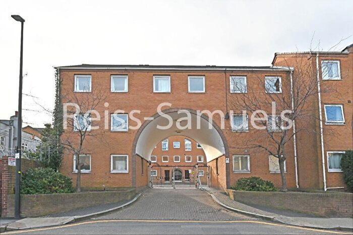 5 Bedroom Town House To Rent In Cyclops Mews, Canary Wharf, London, E14