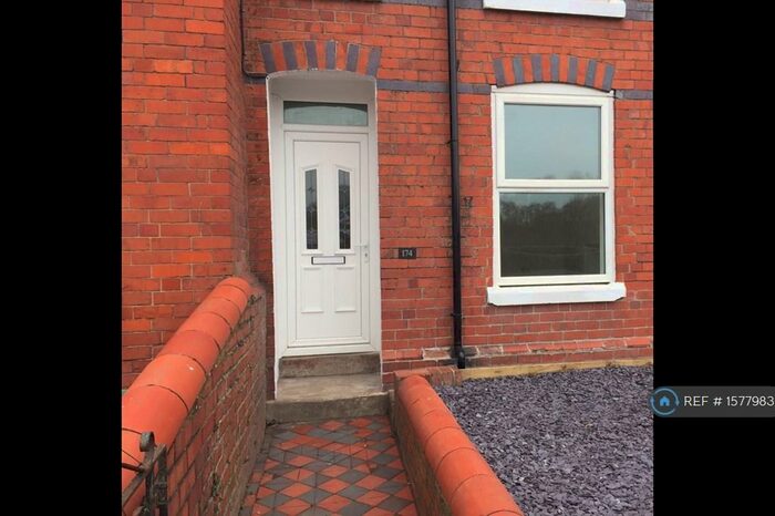 2 Bedroom Terraced House To Rent In Wrexham Road, Wrexham, LL14
