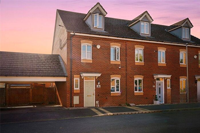 4 Bedroom End Terrace House For Sale In Youngs Orchard, Abbeymead, Gloucester, Gloucestershire, GL4