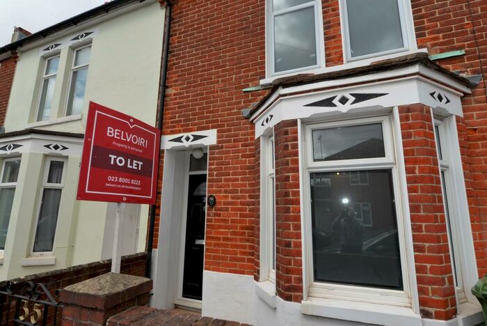 2 Bedroom Terraced House To Rent In Grove Road, Southampton, SO15