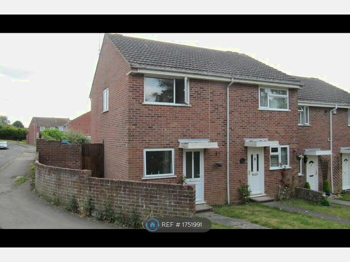 2 Bedroom Semi-Detached House To Rent In Cavalier Close, Yeovil, BA21