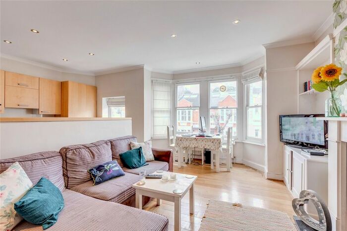 3 Bedroom Flat To Rent In Southdean Gardens, Southfields, London, SW19