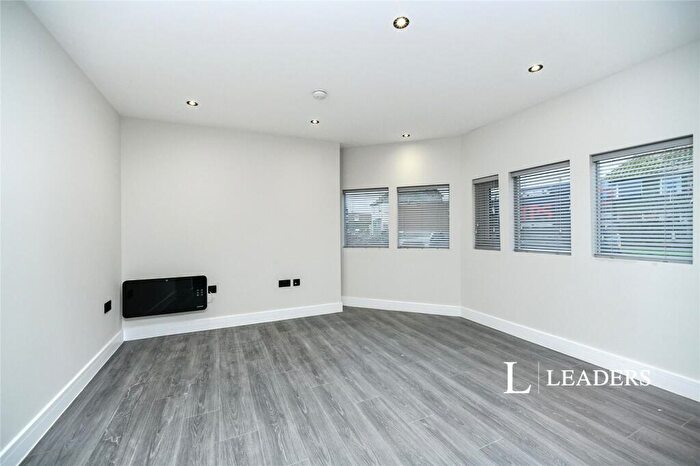 1 Bedroom Flat To Rent In South Coast Road, Peacehaven, East Sussex, BN10