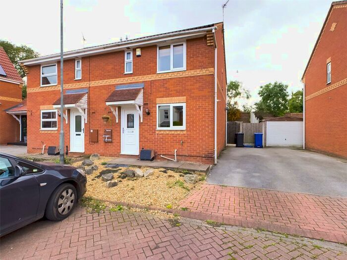 3 Bedroom Semi-Detached House To Rent In Astcote Court, Kirk Sandall, Doncaster, South Yorkshire, DN3