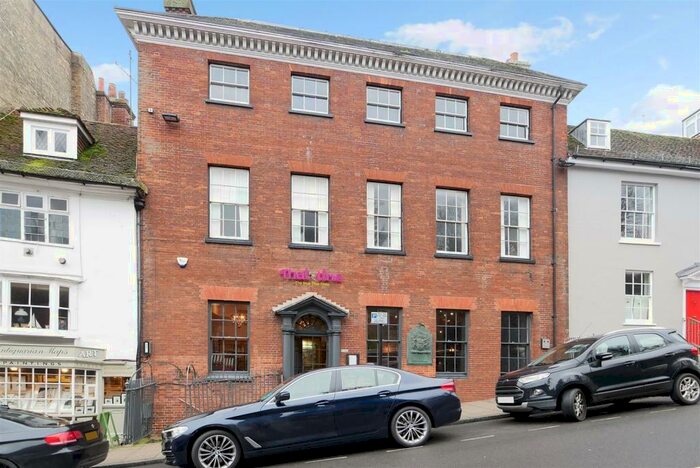 1 Bedroom Flat To Rent In High Street, Arundel, BN18