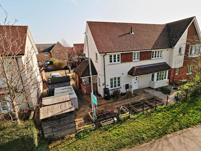 1 Bedroom Flat For Sale In Wood Ridge Crescent, St Neots, PE19