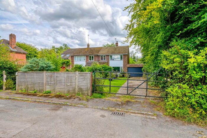 3 Bedroom Semi-Detached House For Sale In School Lane, Stoke Row, Henley-On-Thames, RG9