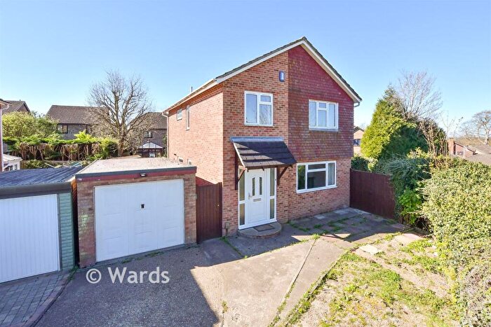4 Bedroom Detached House For Sale In Rainham Close, Maidstone, Kent, ME15