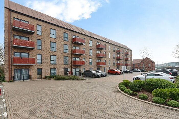 2 Bedroom Flat For Sale In Buttermere Way, West Thurrock, Grays, Essex, RM20