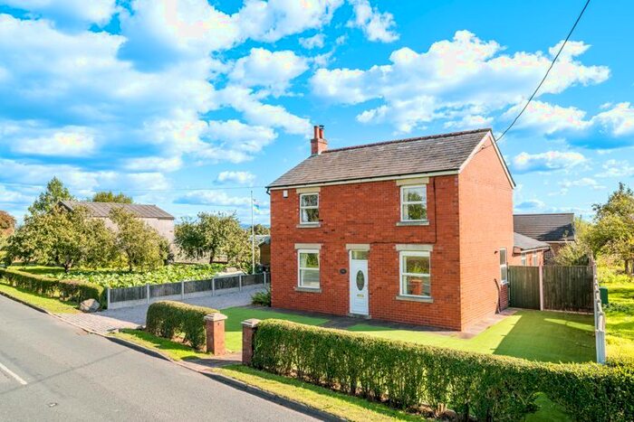 4 Bedroom Detached House To Rent In Gill Lane, Longton, Preston, PR4