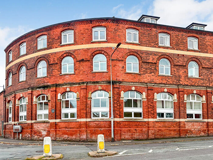 2 Bedroom Flat For Sale In Copperfield House, Brigg Road, Barton-Upon-Humber, Humberside, DN18