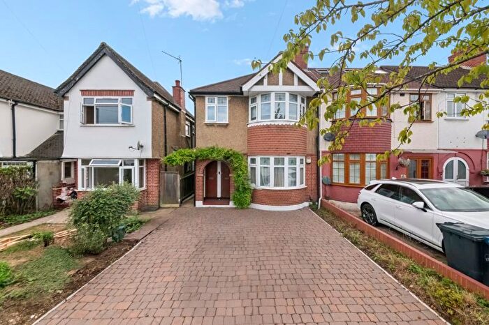 3 Bedroom End Of Terrace House For Sale In Vernon Rise, Greenford, UB6