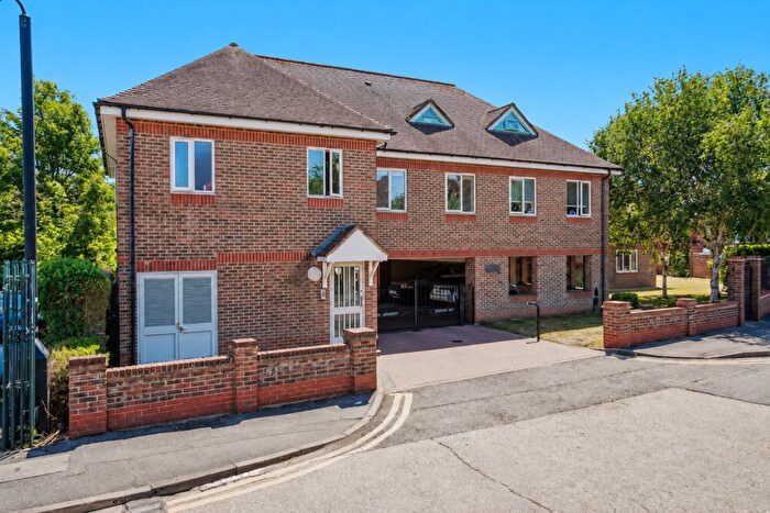 2 Bedroom Apartment For Sale In Braemar Court, Liston Road, Marlow, Buckinghamshire, SL7