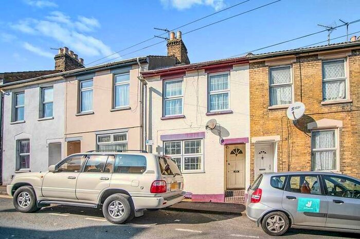 3 Bedroom Leisure Facility Commercial To Rent In Pagitt Street, Chatham, Kent, ME4