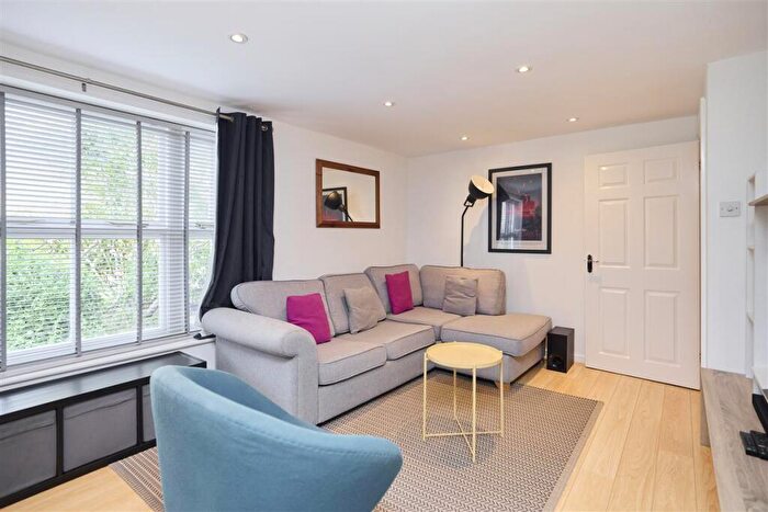 1 Bedroom Flat For Sale In Willesden Green, NW2