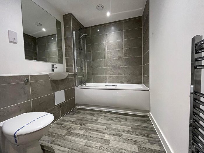 Studio To Rent In Stockport Road, Ardwick, Machester, M13
