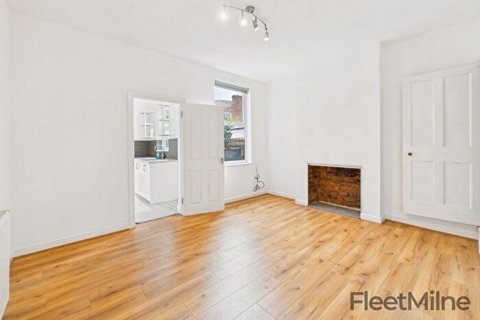 3 Bedroom Town House To Rent In War Lane, Harborne, Birmingham, B17