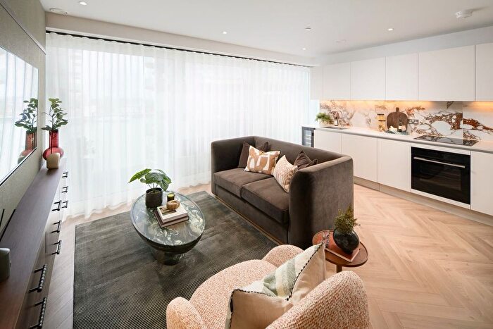 2 Bedroom Flat For Sale In Royal Arsenal Riverside, Woolwich, SE18