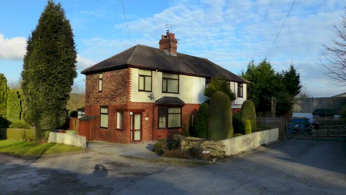 3 Bedroom Semi-Detached House To Rent In Meaford Road, Stone, ST15