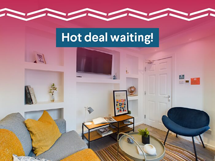 6 Bedroom Terraced House To Rent In , Acomb Street, Manchester, M14