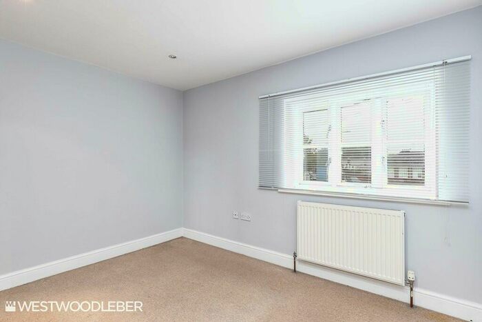 1 Bedroom Ground Maisonette To Rent In Hops House, Hoddesdon, EN11