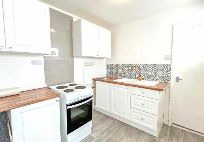 2 Bedroom Terraced House To Rent In Richmond Road, Six Bells, NP13